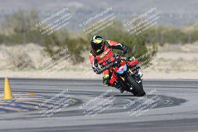 media/Jan-15-2026-Racers Edge (Thu) [[dfebeb70ab]]/3-B Group/Session 4 (Turn 5)/